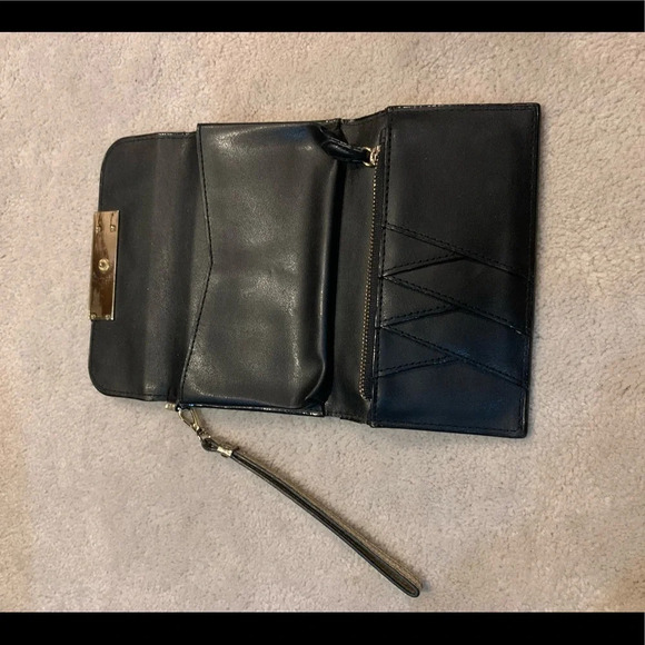 VICTORIA’S Secret shimmer phone wallet, golden - Picture 7 of 16